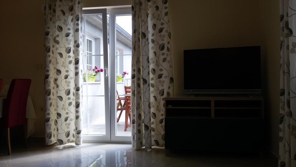 Apartman Viktorija Apartment Vodice Exterior photo